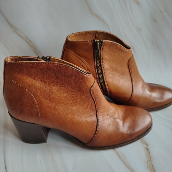 Frye Shoes - Women's Frye Ankle Boots size 8
